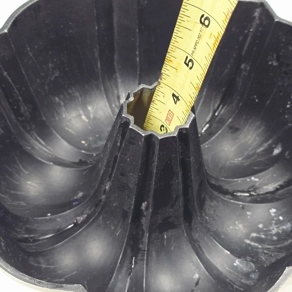 Nordic‎ Ware Mini Bundt Pan Green Baking Mold Minneapolis Vintage Kitchenware